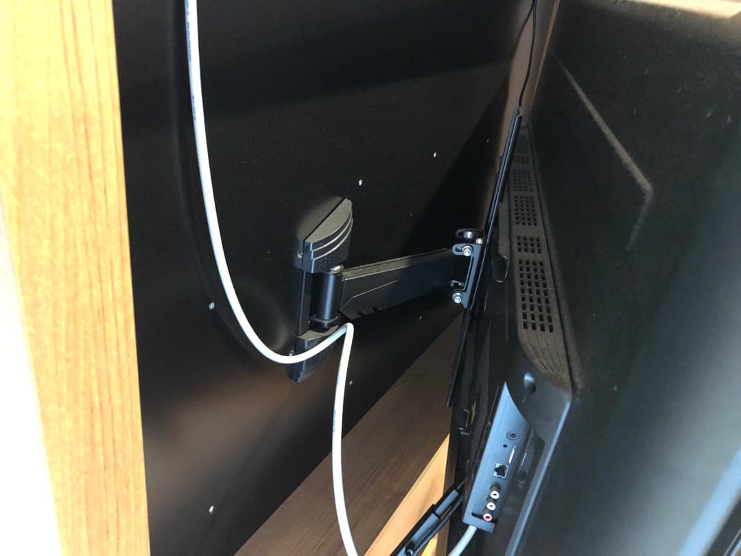 テレビボード ＋ 50インチテレビ（美品）