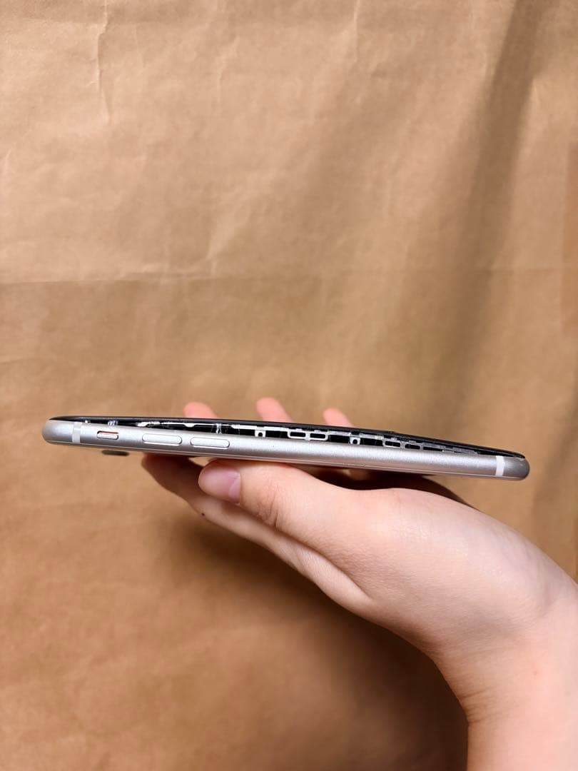 和*ゃ様 iPhoneSE3 ジャンク品