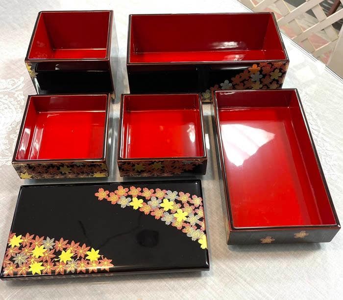 値下会津漆　行楽用重箱 桜と紅葉