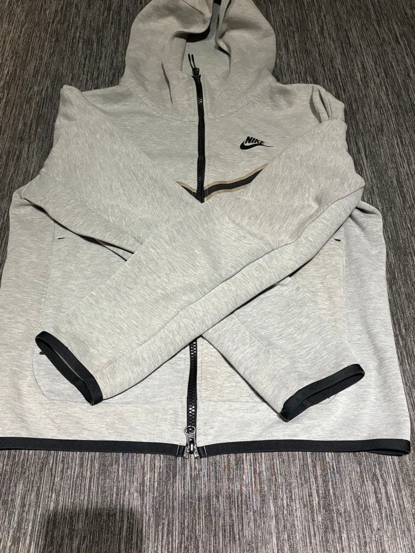ナイキ　テックフリース　S