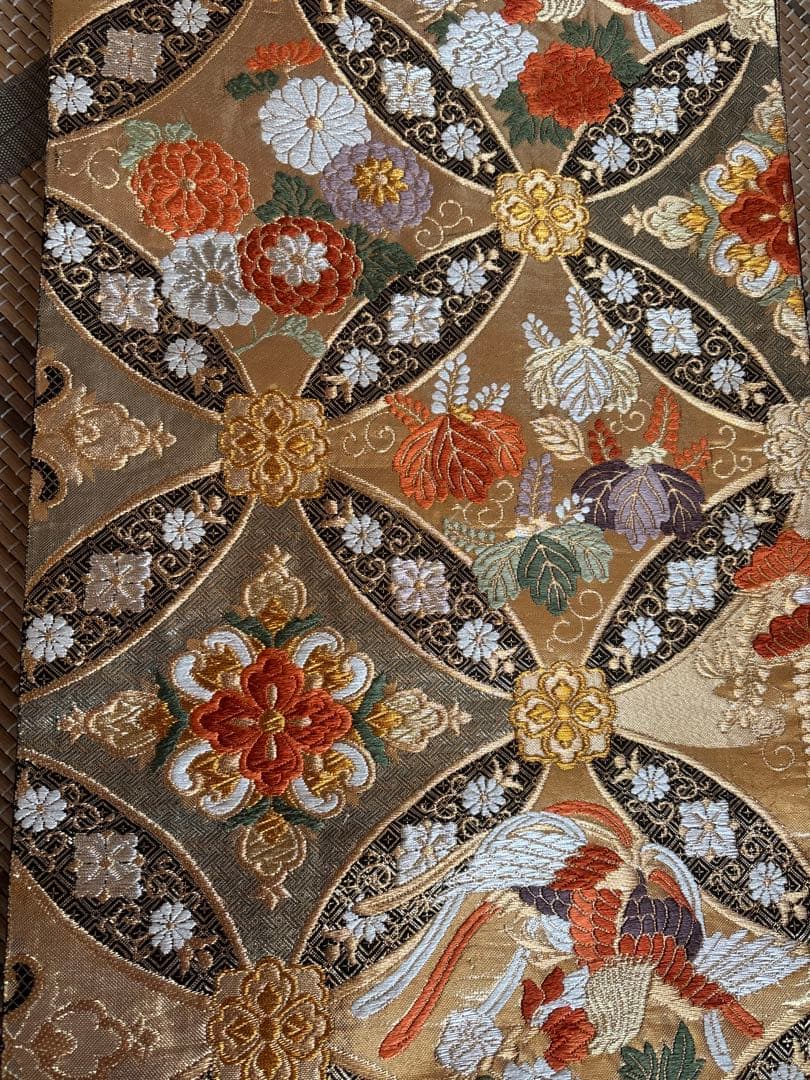 レトロでモダン素敵！未使用品しつけ糸付き　黒留袖　京友禅　金駒刺繍