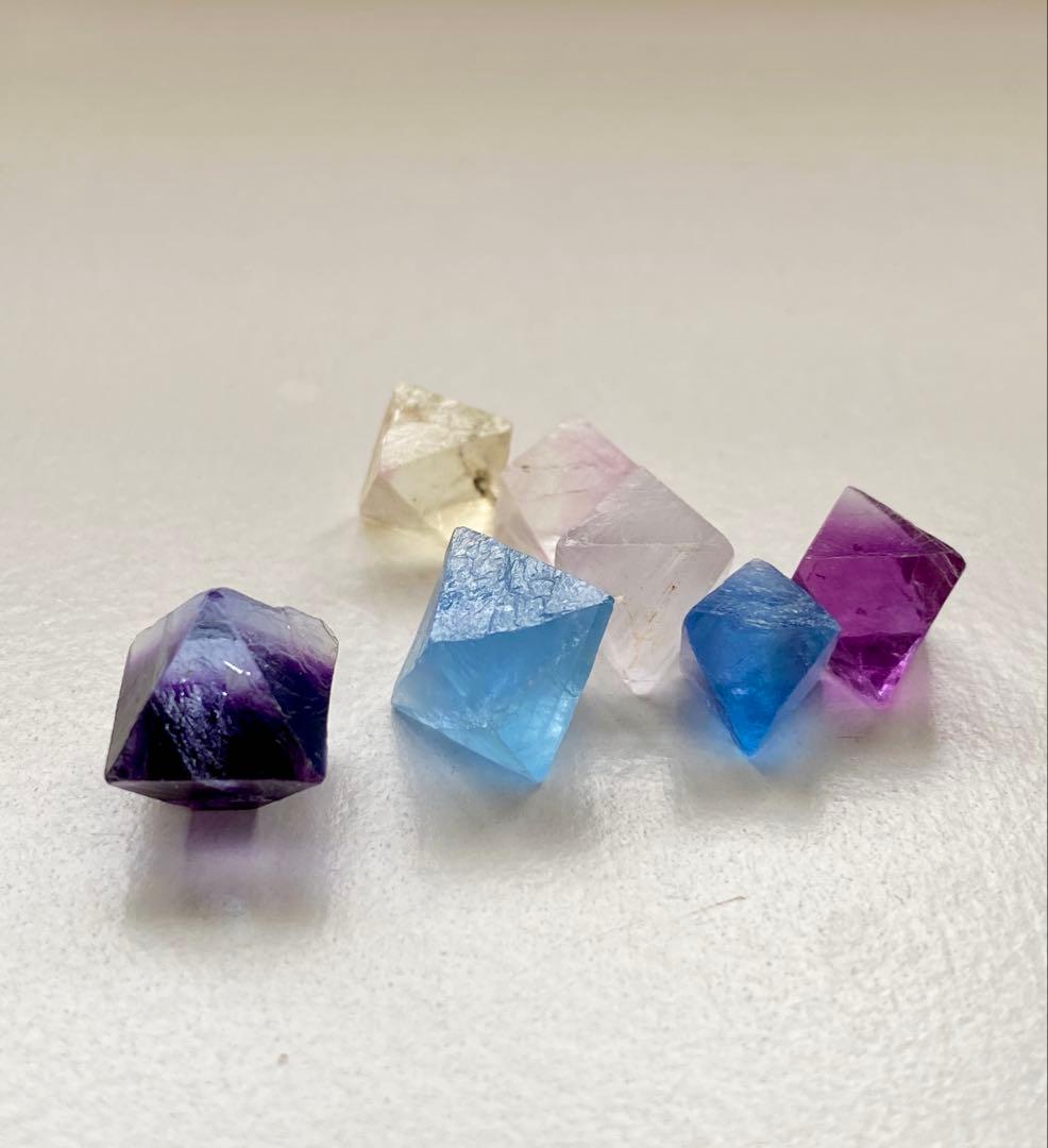 八面体フローライト　ビンガム産　イリノイ産　8個セット　蛍石　鉱物標本