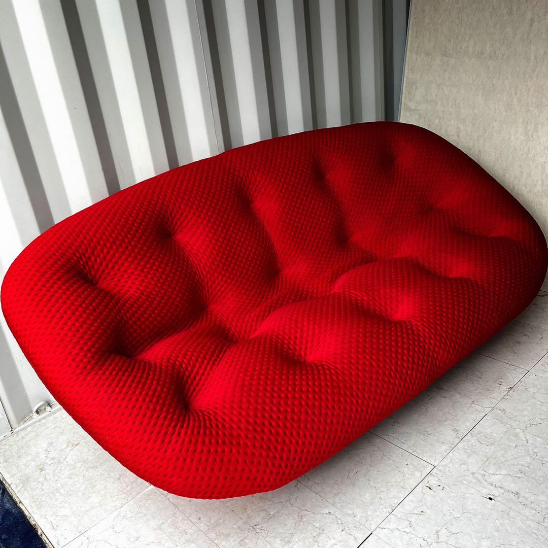 取付無料！フランス リーンロゼプルム2Pソファ レッドファブリックソファ✨