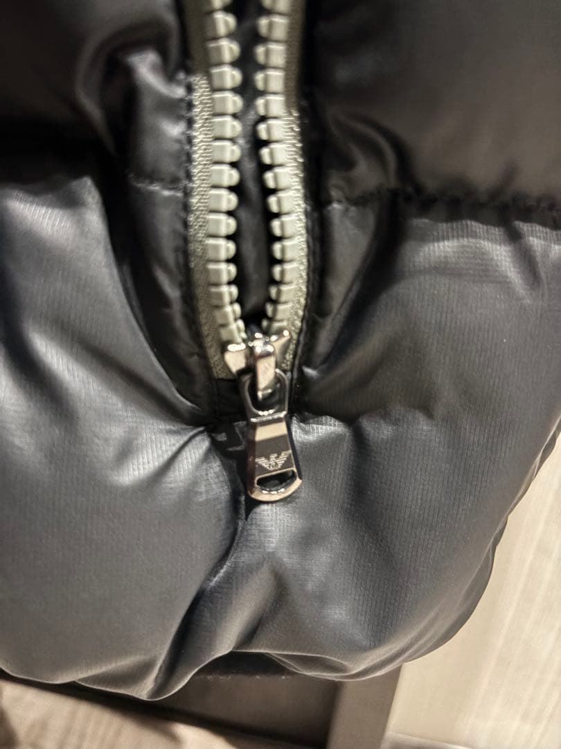 EA7 Emporio Armani ブラック ダウンベスト　Po.co様