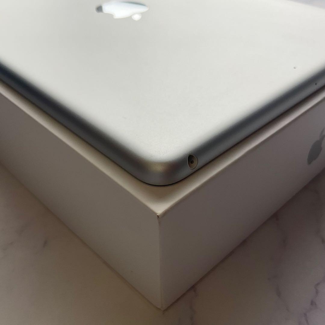 【極美品】Apple iPad 第7世代 Wi-Fi 128GB