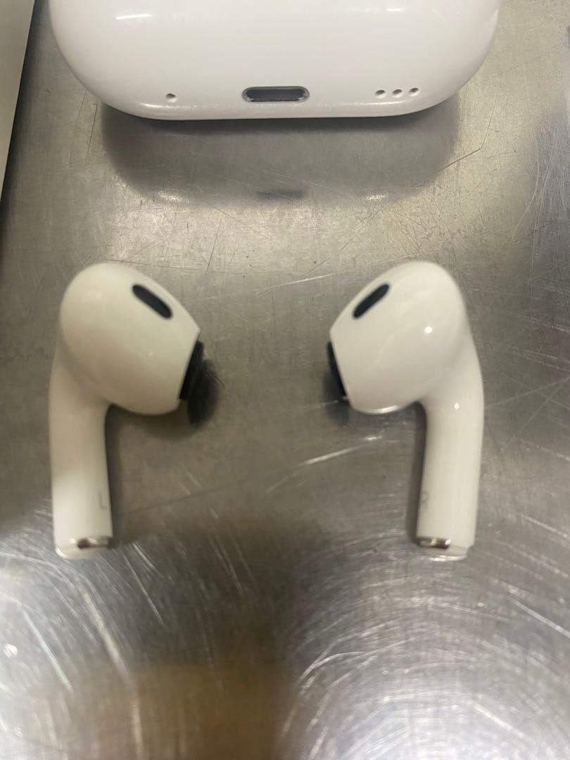 さ*ぶ様 AirPods Pro 第2世代 MQD83J/A Apple 箱・付