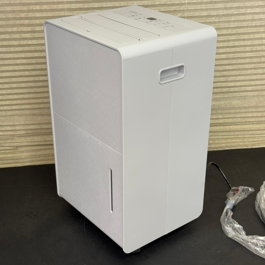 ☆未使用　ヤマゼン　除湿器　YDC-H601　2025年製　衣類乾燥除湿機