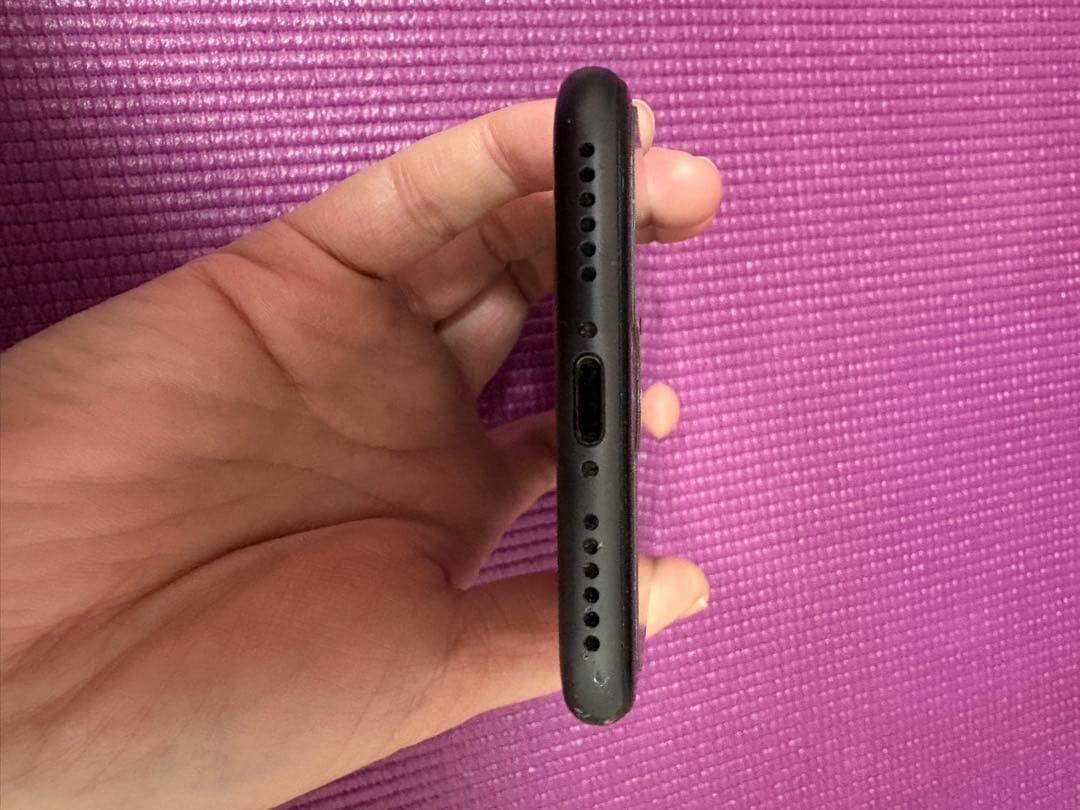 iPhone8赤 黒 本体 2台セット