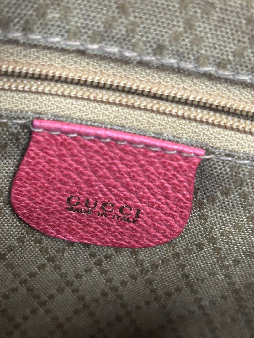 Gucci 赤 スエード ショルダーバッグ　GUCCI