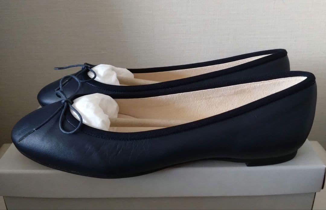 新品箱入り オデットエオディール バレリーナ フラット10 24.5