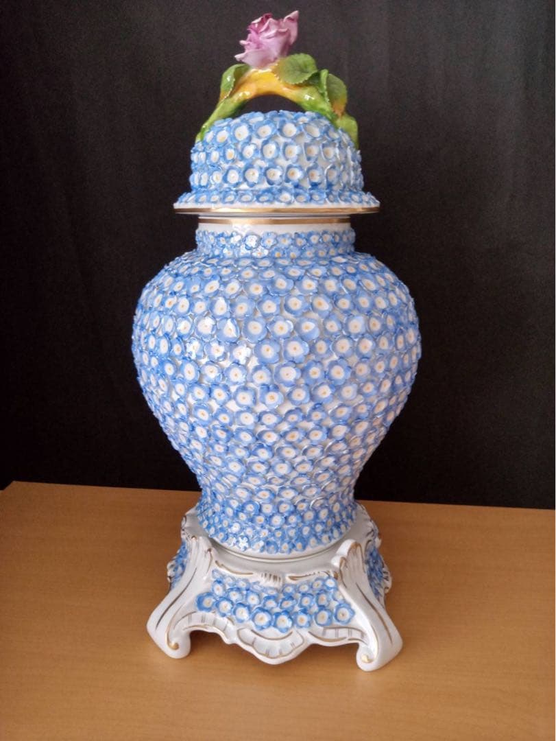 ドイツ　ドレスデン　カールティーメ　マイセン　スノーボールスタイル　壺