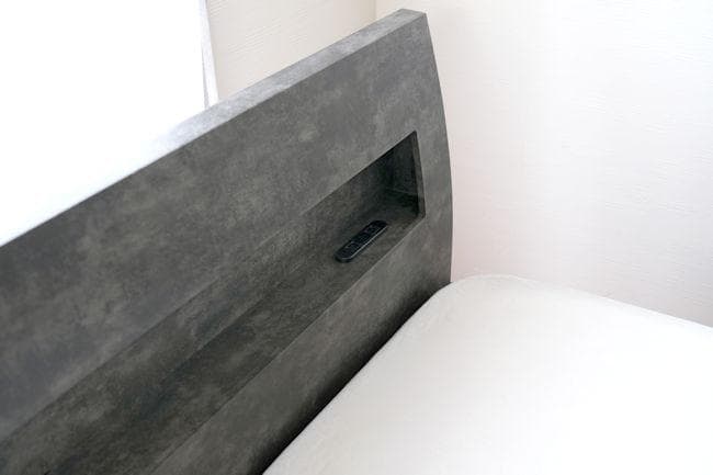 ３段階高さ調節可能 宮棚コンセント付ベッドフレームすのこベッド（シングル）904