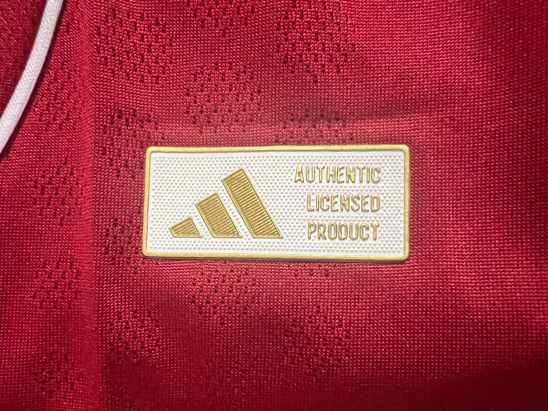 adidas リバプール FC 25-26 ホーム ユニフォーム 7番 ヴィルツ