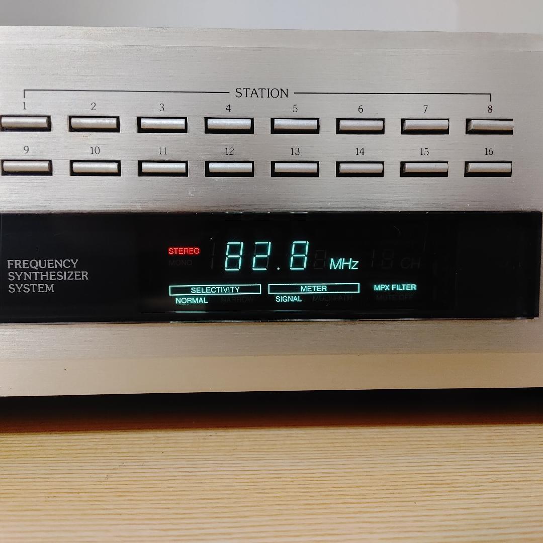 Accuphase FMステレオチューナー T-108