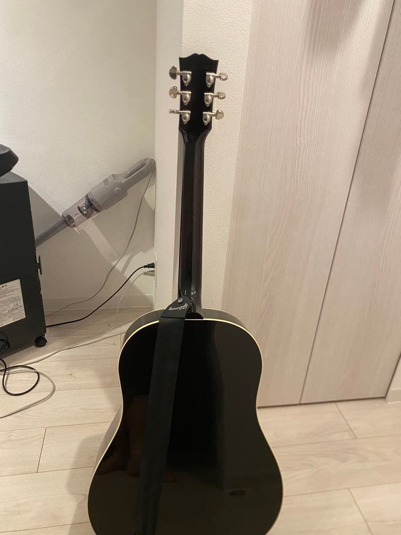 Gibson J-45 standard エレアコ