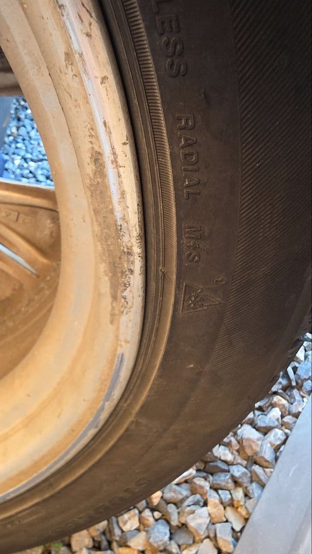 235/50R18 スタッドレス