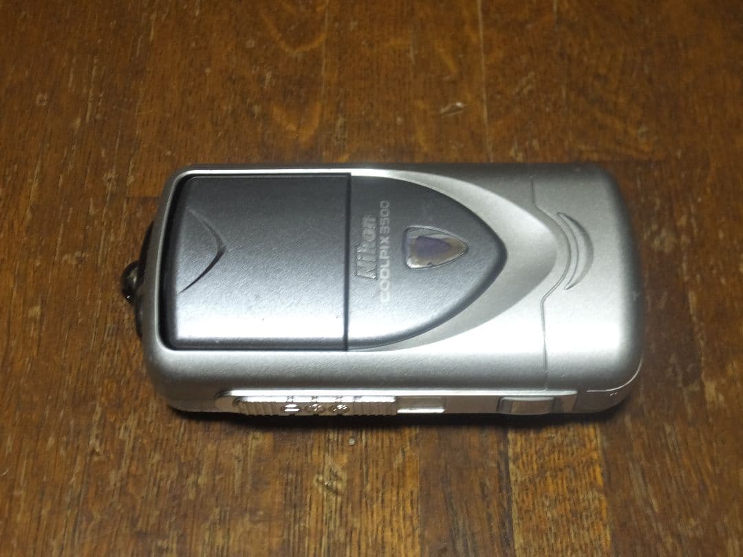 Nikon Coolpix E3500 ニコン デジタルカメラ