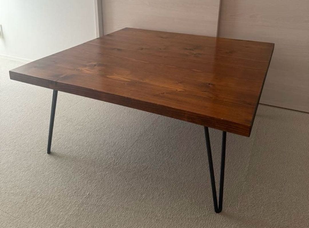 ACME Furniture　テーブル