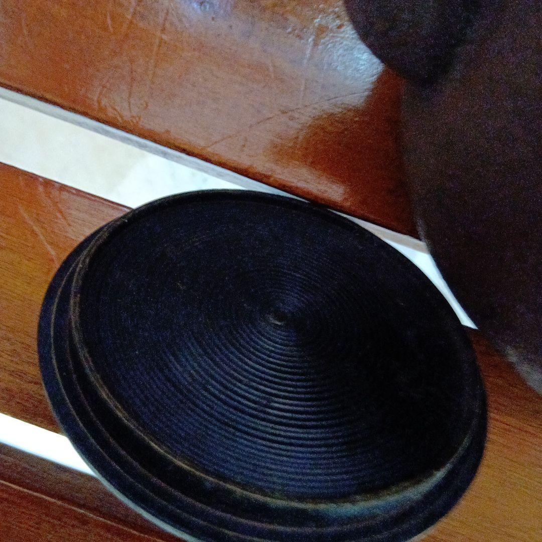 鉄瓶 錆びた茶色 伝統的デザイン