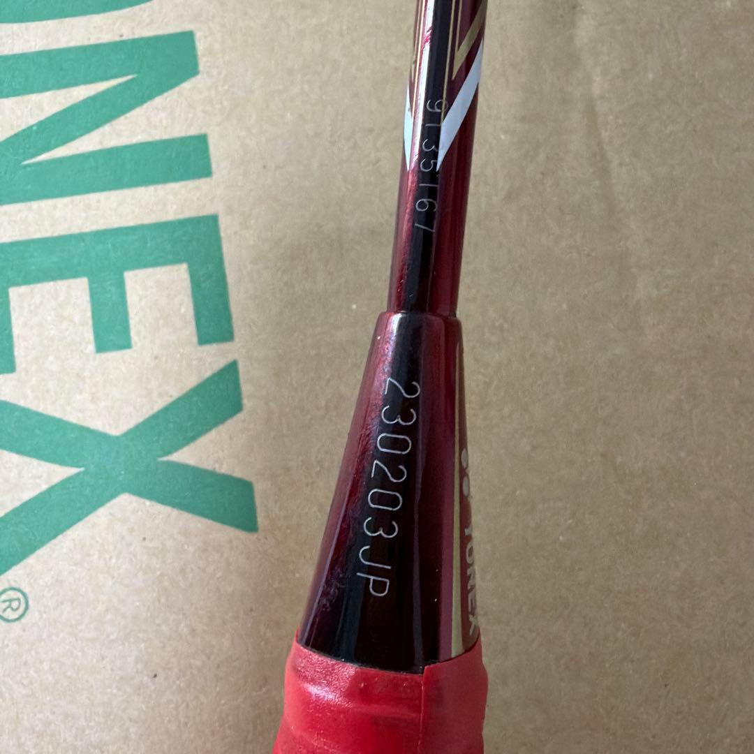 傷ありヨネックス ArcSaber 10 　アークセイバー　バドミントンラケット