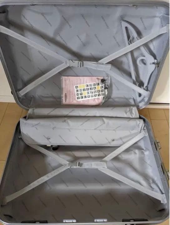 ロジェールジャパンのスーツケース TSAロック付 防水