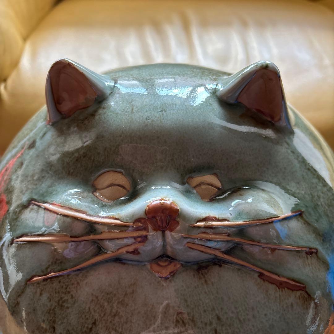 笑顔の可愛い大きな陶器の猫の置物 27×27cm