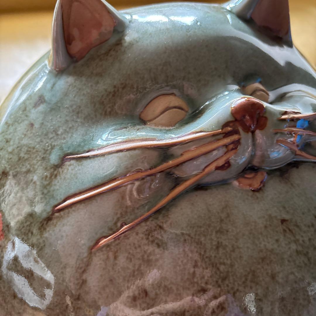 笑顔の可愛い大きな陶器の猫の置物 27×27cm