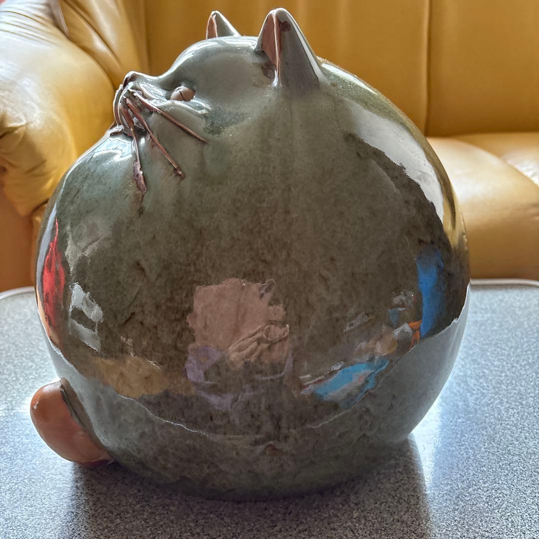 笑顔の可愛い大きな陶器の猫の置物 27×27cm