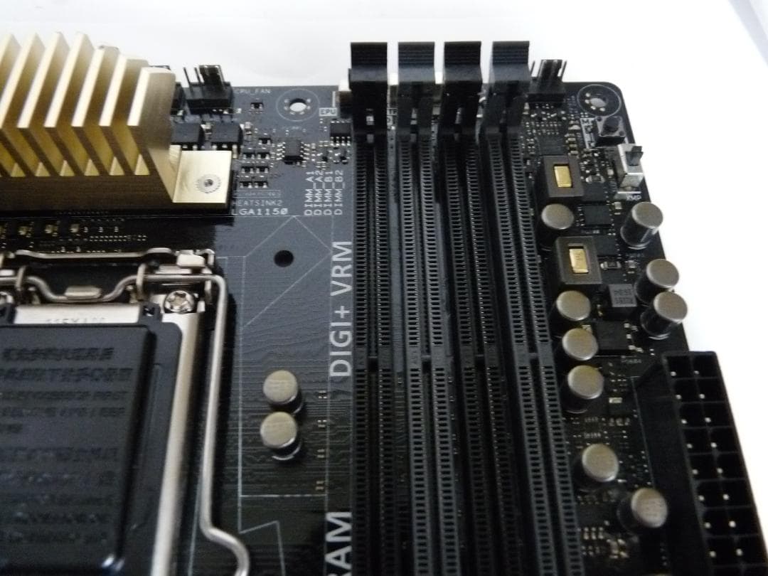 ASUS Z97-WS マザーボード　現状品