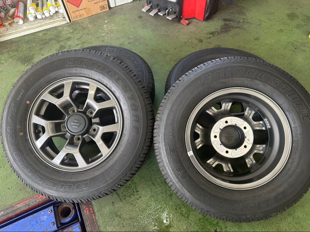 ジムニー　シエラ　タイヤホイールセット　JB74w ほぼ新品