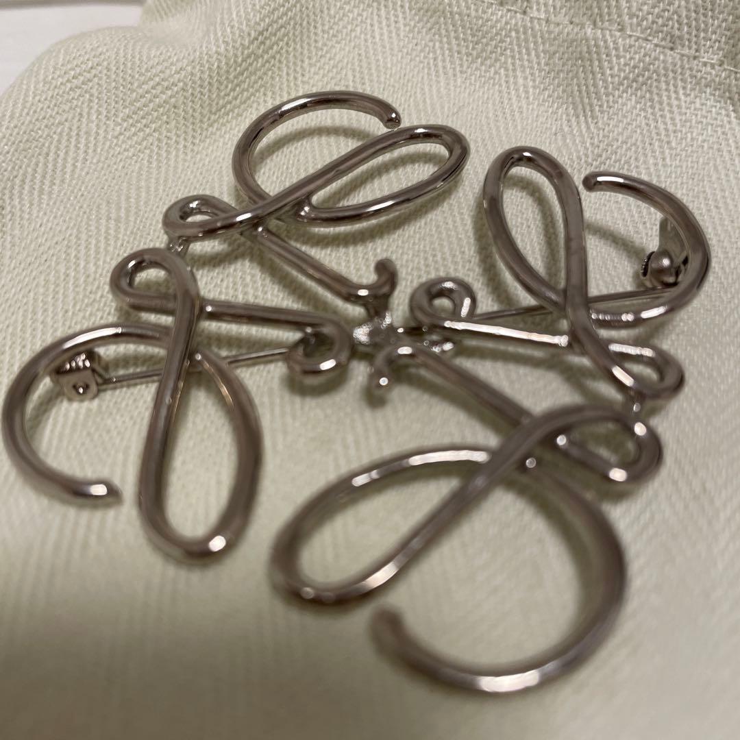 LOEWE アナグラムブローチ【購入証明書あり】