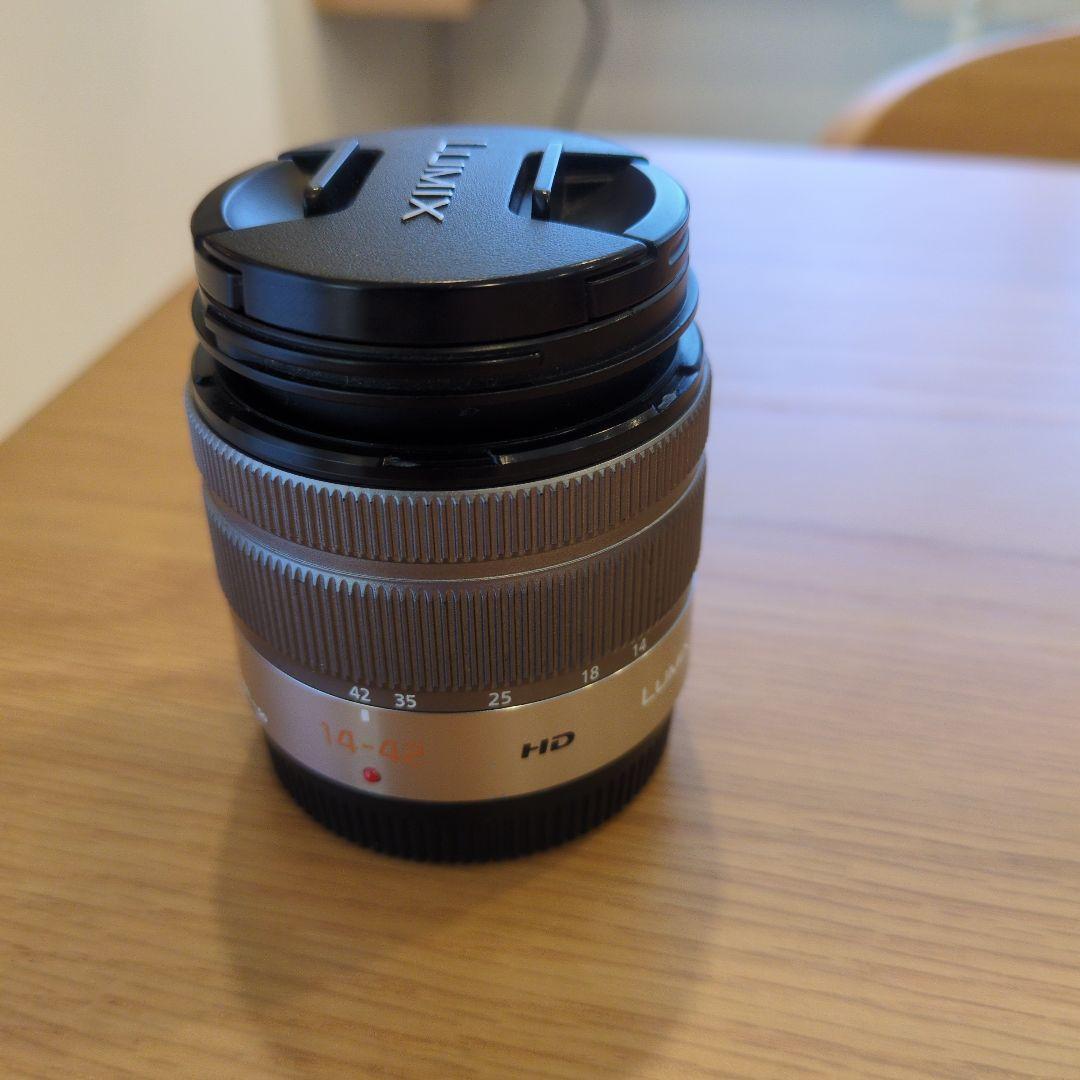 OLYMPUS OM-D E-M10 Mark 2 レンズ他おまけ※商品状態記載