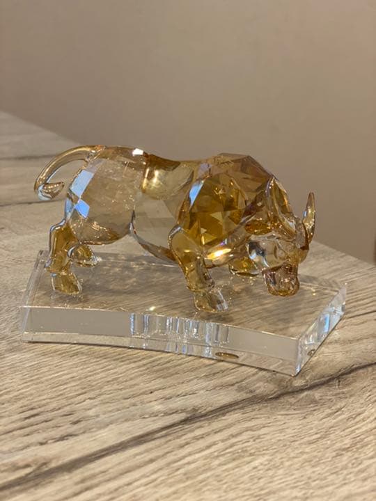 スワロフスキー　干支　牛　置物　箱無し