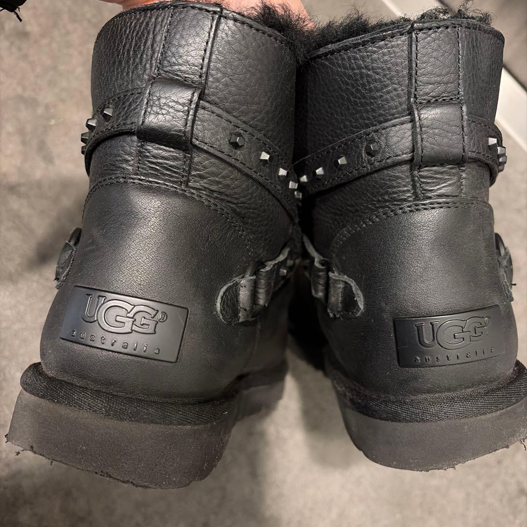 UGG ブラック ムートンブーツ スタッズ付き