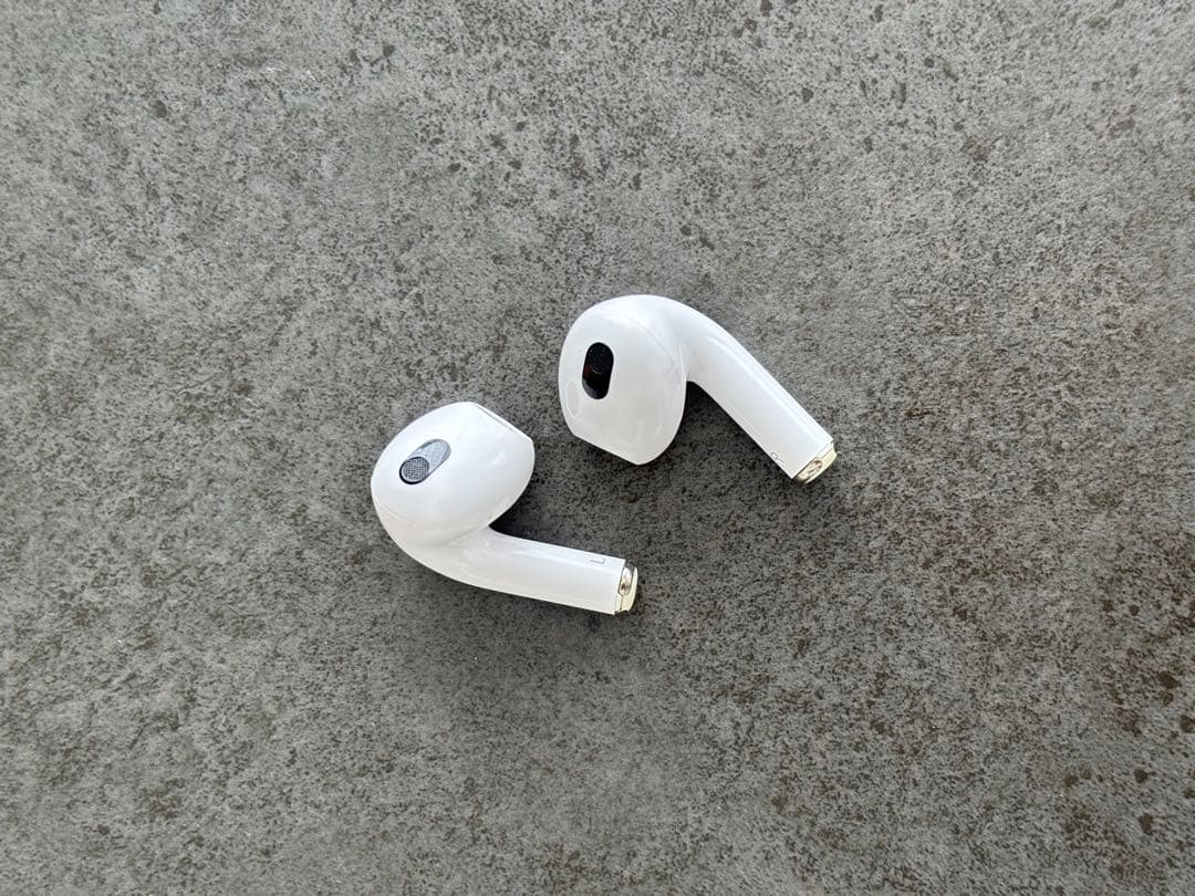 まーくさん専用★AirPods 本体 充電ケーブル付き ホワイト