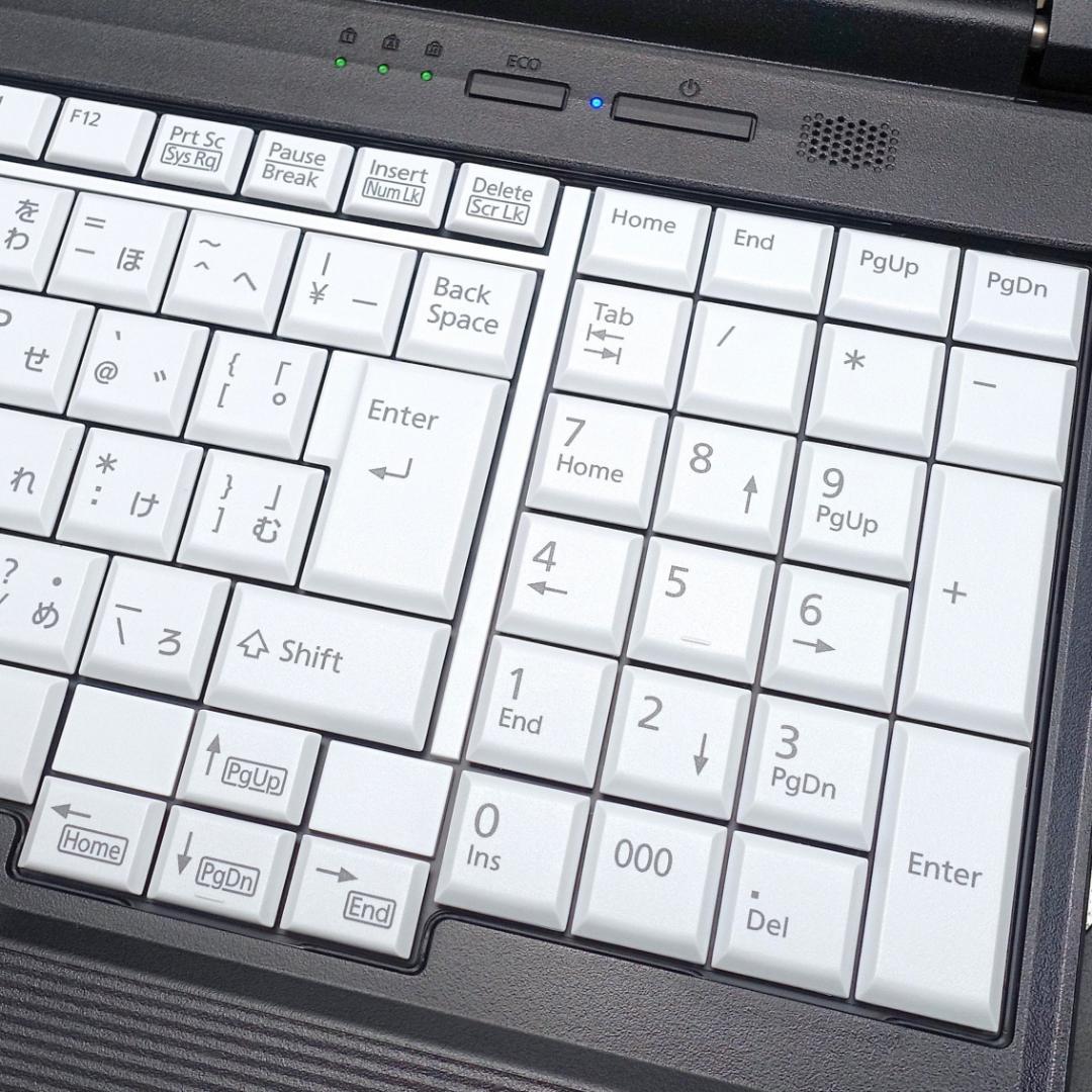 極美品で神速の２０２１年製✨第１０世代コアｉ５に大容量１６ＧＢメモリ搭載✨日本製