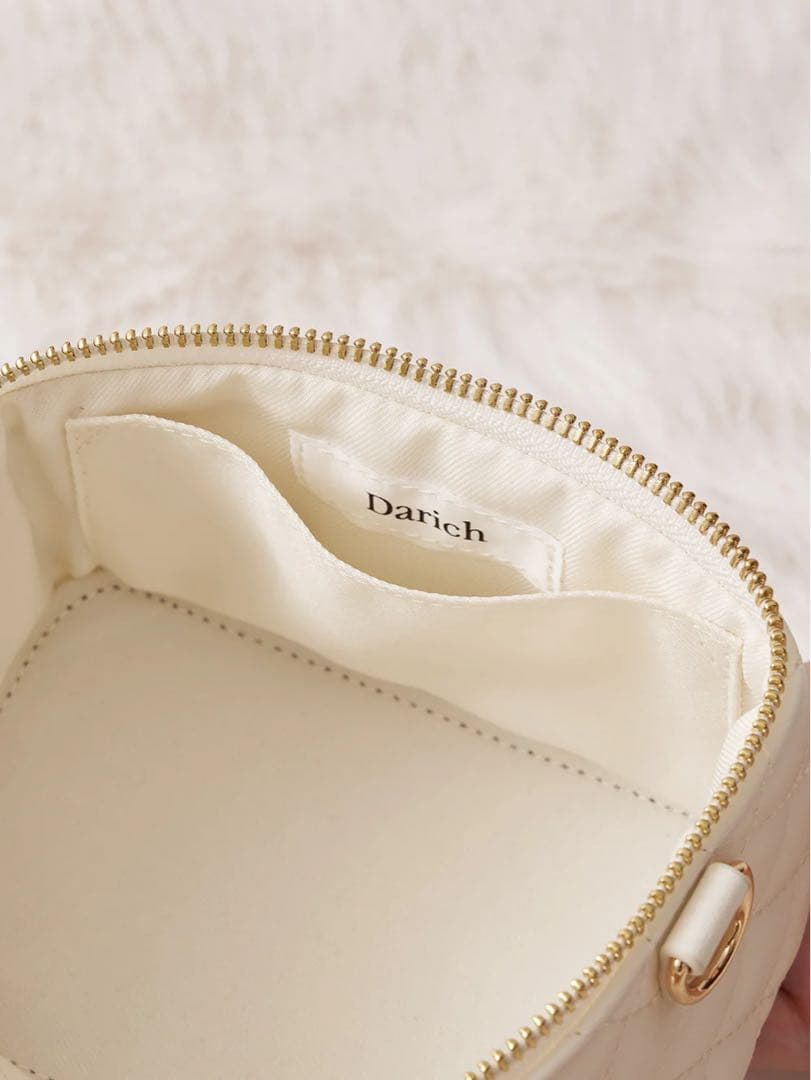 Darich キルティングスクエアミニバッグ ゴールドパーツ ホワイト 白