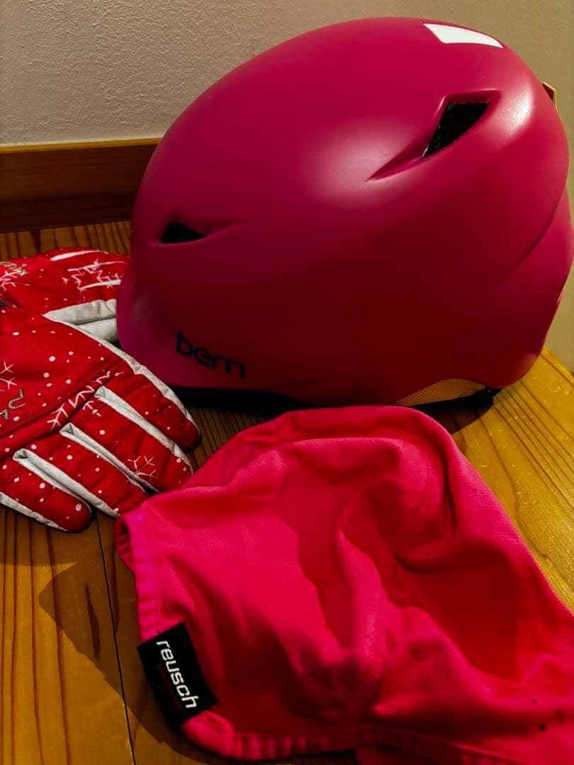 【すぐに滑れるセット！】DESCENTE 子供スキーウェアに、色々ついて特価！