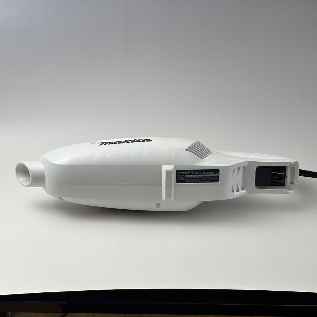 マキタ コードレス掃除機CL107FDSHW 10.8Vバッテリ及び充電器付