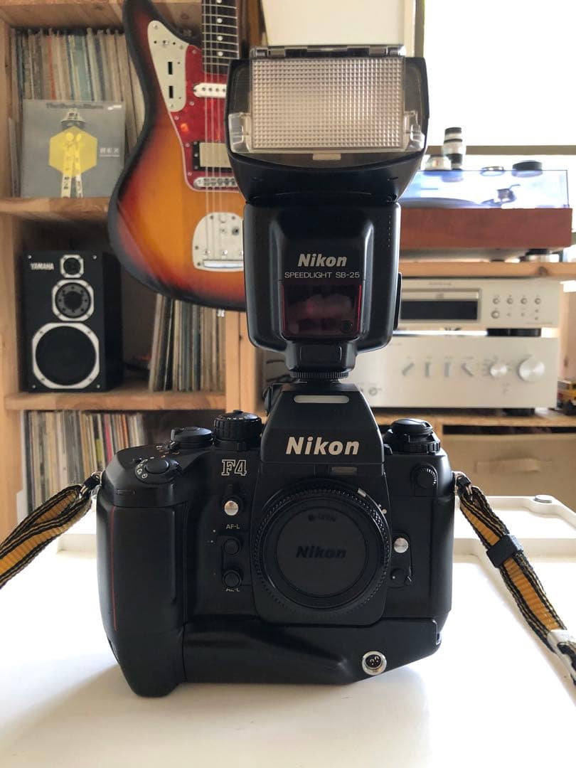 Nikon F4 一眼レフカメラ スピードライト付き　　　F4S