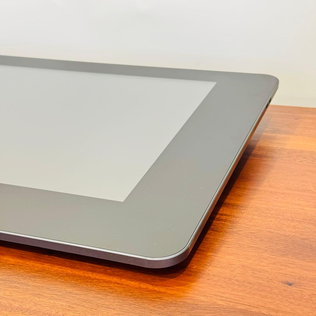 美品 Wacom Cintiq 27QHD 液晶ペンタブレット ワコム 液タブ