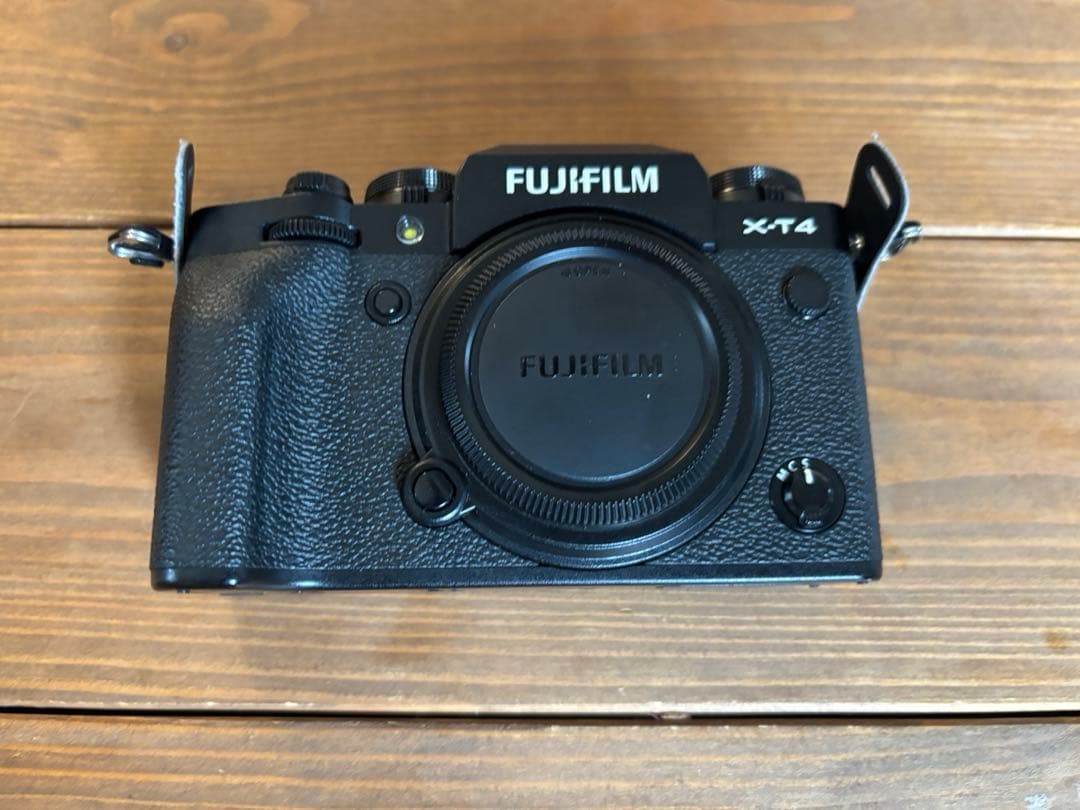 【美品】X-T4 本体　ミラーレス一眼カメラ X-T4 本体