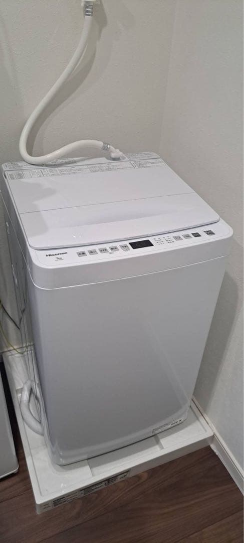 引き取り限定 ホワイト 縦型洗濯機　HWーK70J
