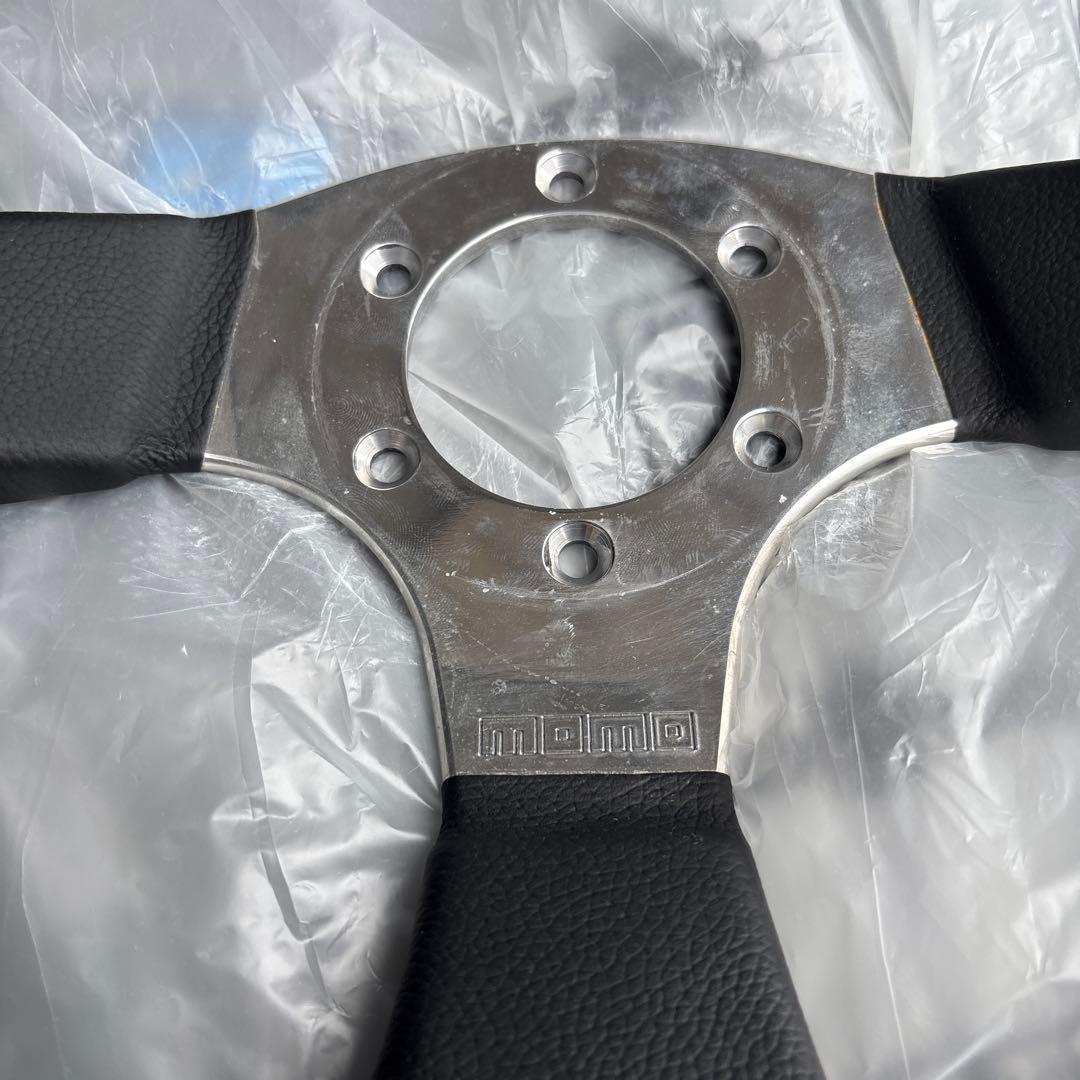 momo ステアリングホイール 35パイ