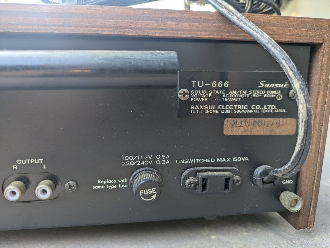 希少　Sansui TU-666 AM/FMステレオチューナー　通電確認済み