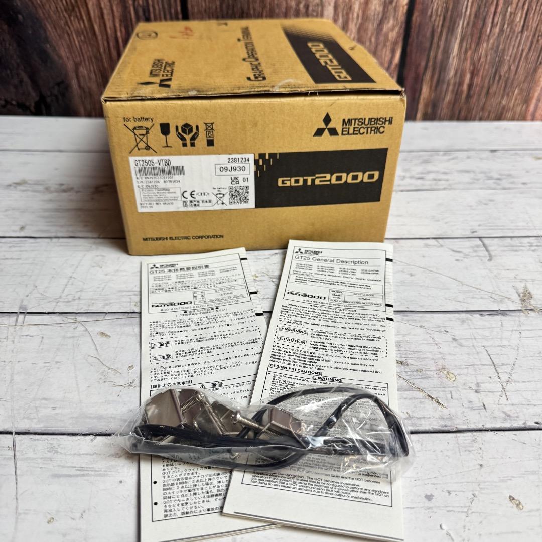 新品 三菱電機製 GT2505-VTBD グラフィックオペレーションターミナル