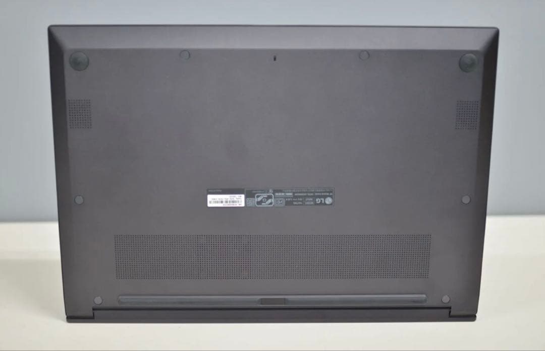 中古良品ノートパソコン LG 16U70Q