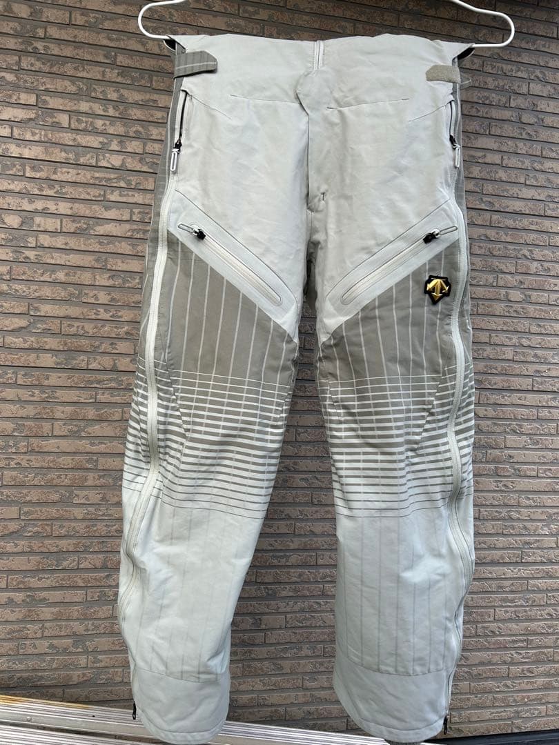 デサント日本国旗付きサイズＯスキーウェア上下