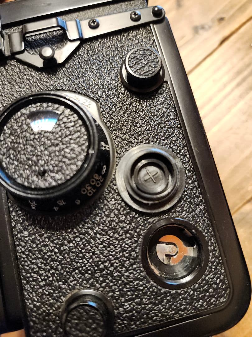 フィルムカメラ YASHICA Mat-124G