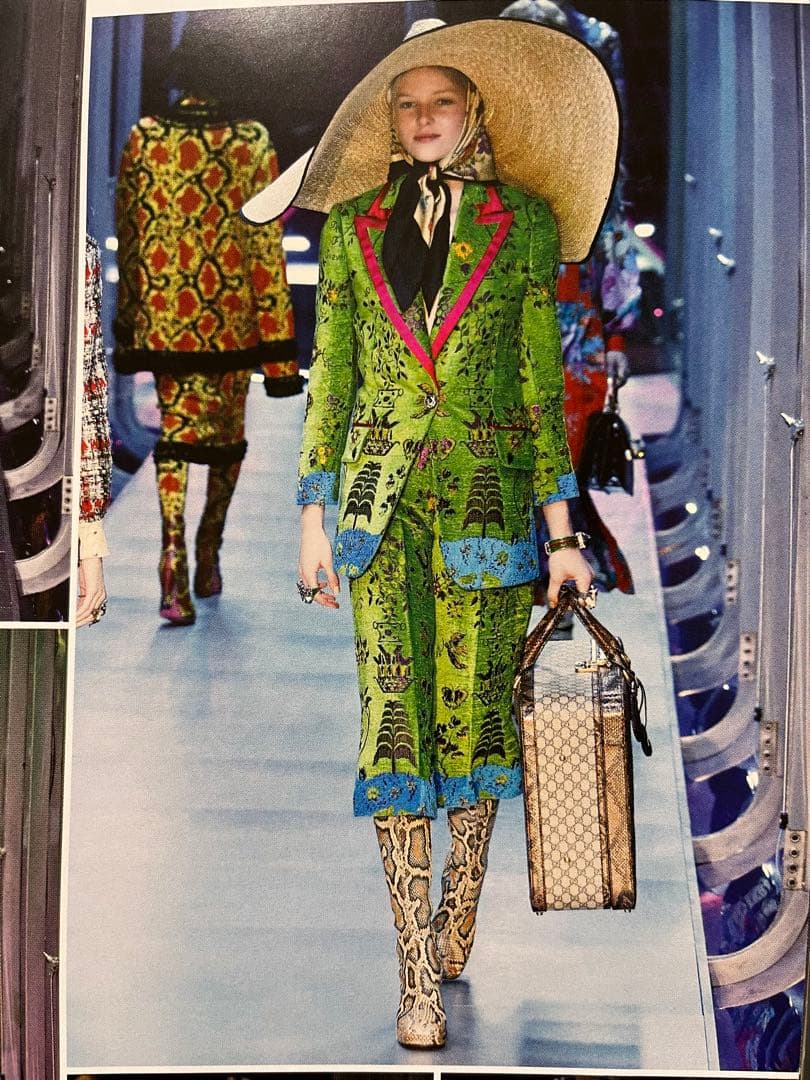 ☆虎馬☆　GUCCI パイソンブーツ　美品